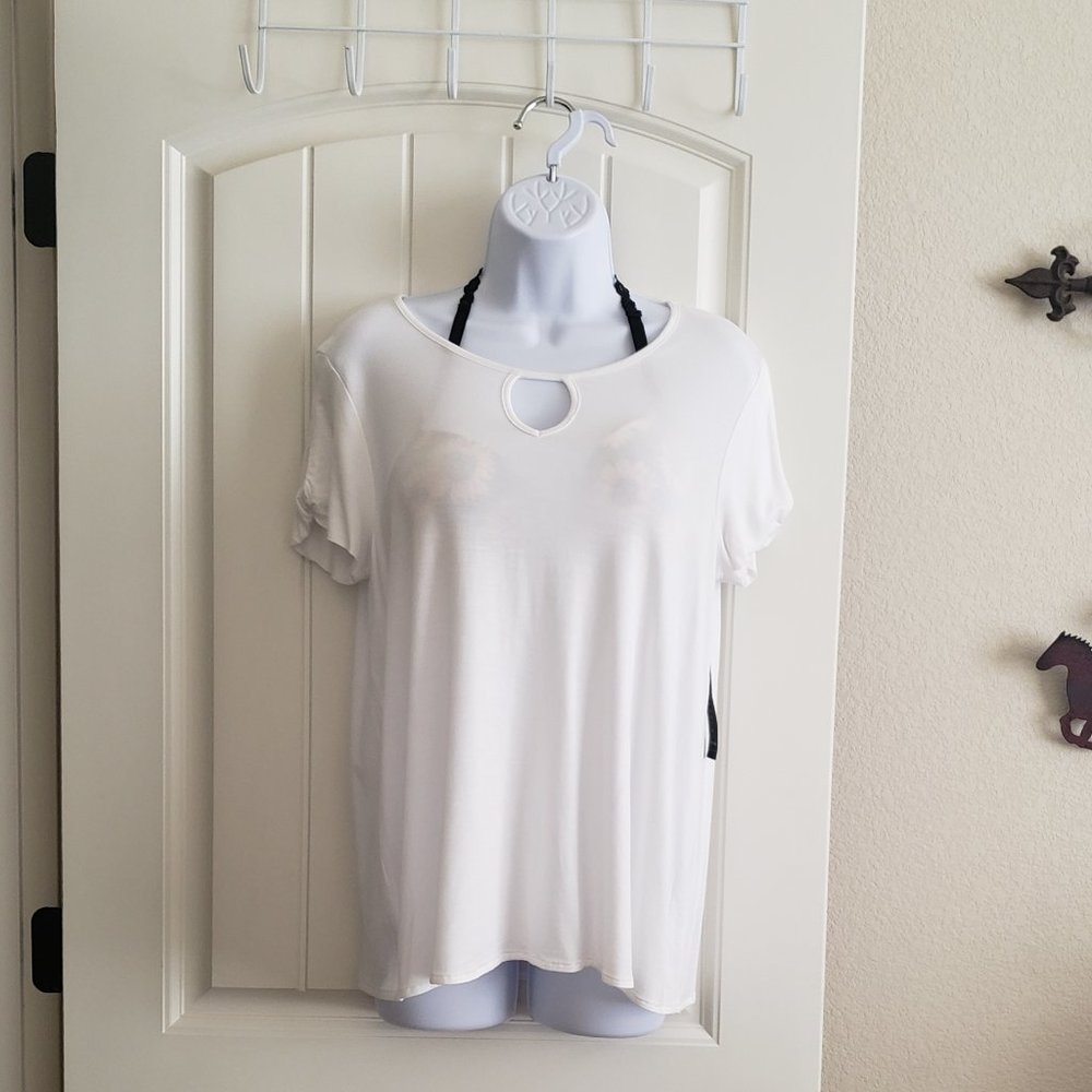 Investments Petites Essentals White Top NWT